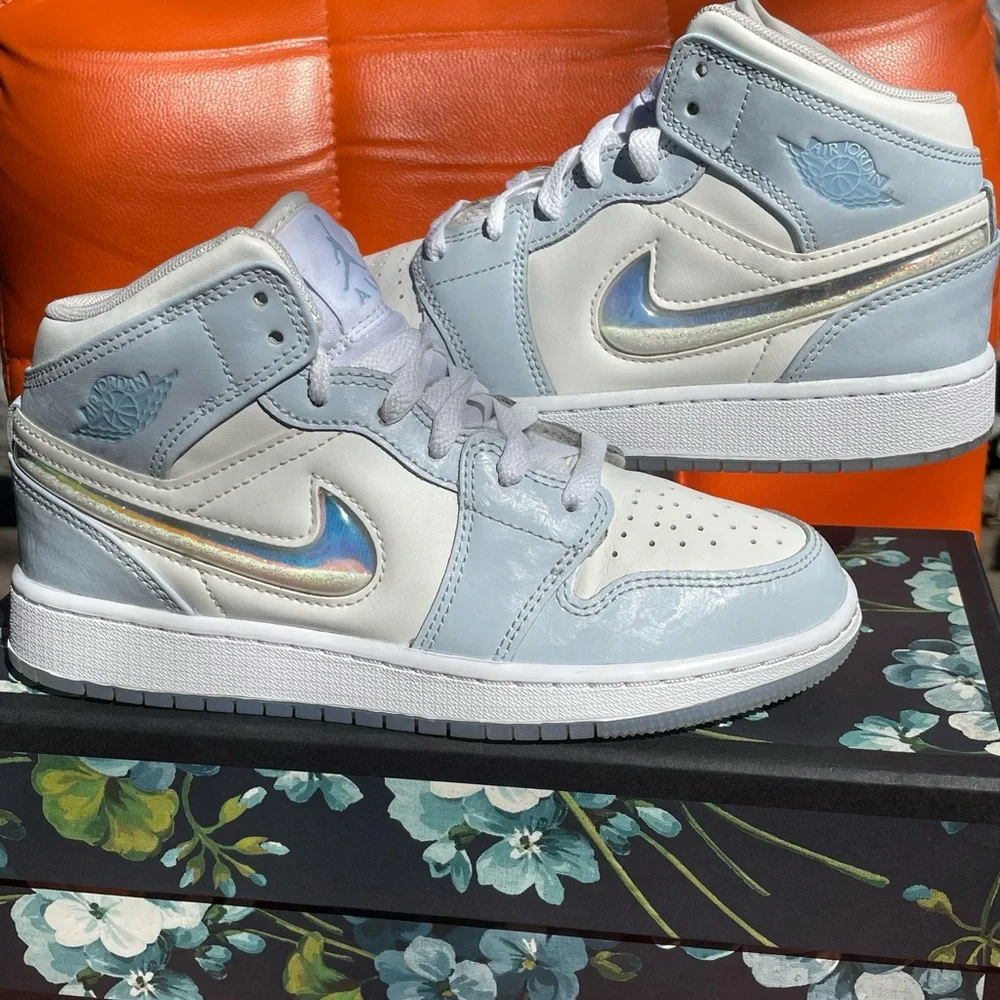 Air Jordan 1 - Picture 7 of 8